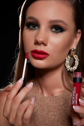 Liquid Lipgloss - 208 - 2